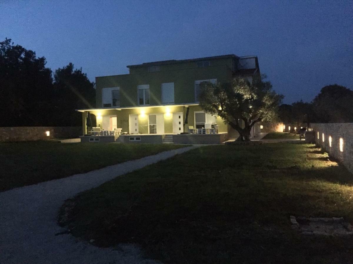 Apartments Nogic Peroj Kültér fotó